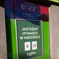 Żabka – Godziny otwarcia w niedzielę: Kiedy są otwarte?