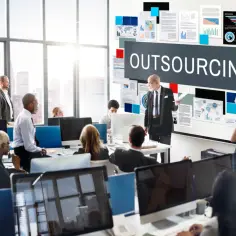 Outsourcing kadrowo-płacowy – jak działa i dla jakich firm się opłaca?